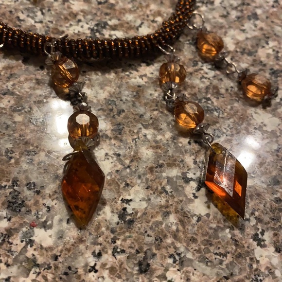 Acrylic dangling necklace with hunter green, orange & silver & matching earrings - Picture 6 of 10